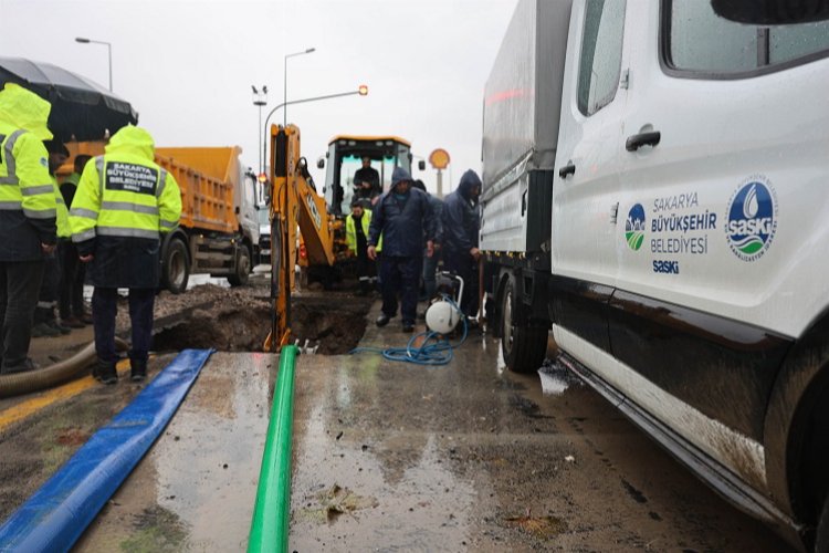 Sakarya Büyükşehir'den Ferizli içme suyu hattı seferberliği