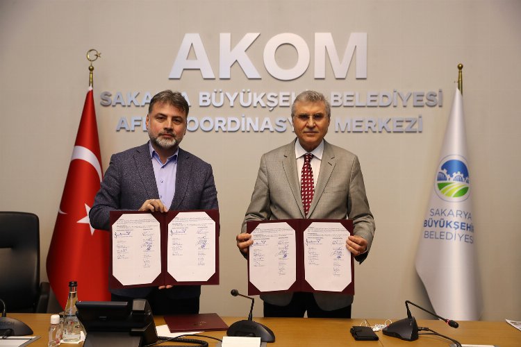 Sakarya Büyükşehir'de yüzde 45-50 zam için imzalar atıldı 
