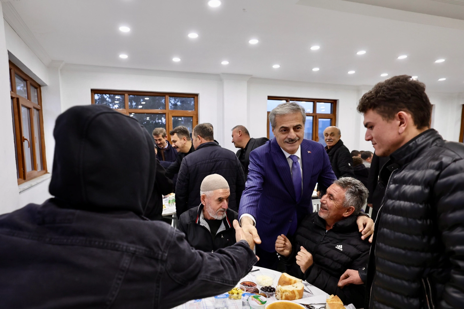 Sakarya'da Başkan Alemdar Taraklı’da vatandaşlarla buluştu