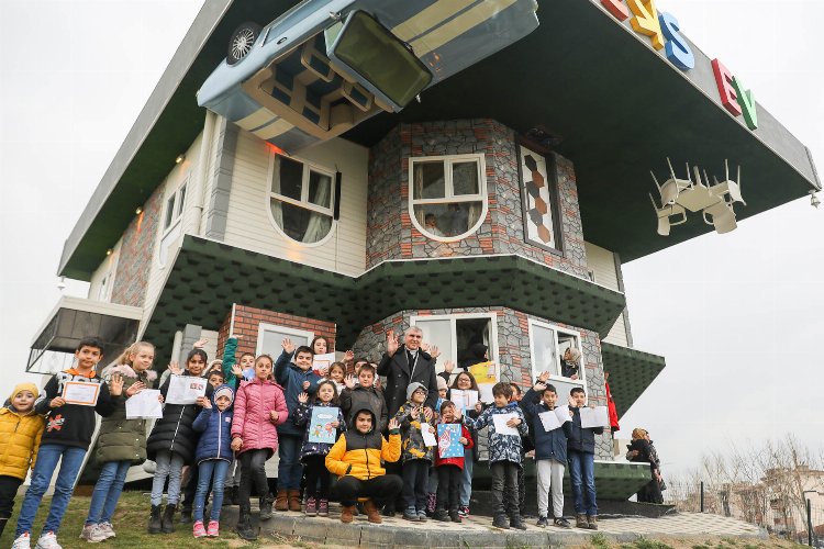 Sakarya'da 'Ters Ev' karne hediyesi oldu