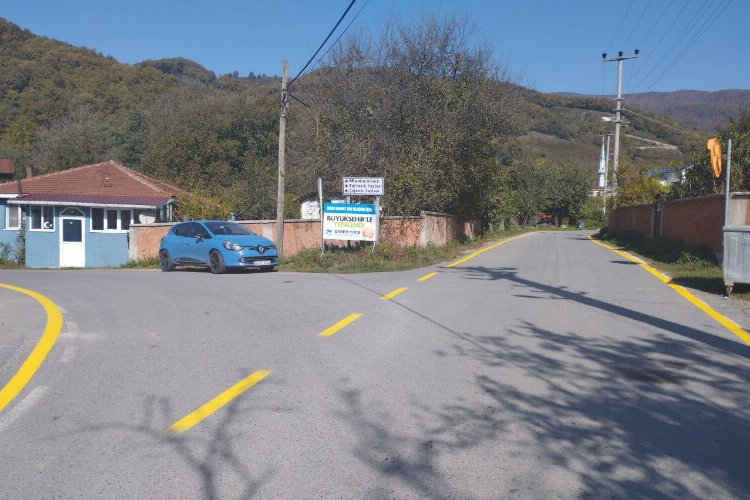 Sakarya'da yol çizgileri ile ulaşım daha güvenli