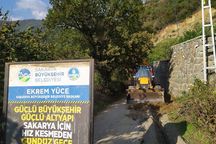 Sakarya Geyve'de Dereköy'e altyapı çalışması