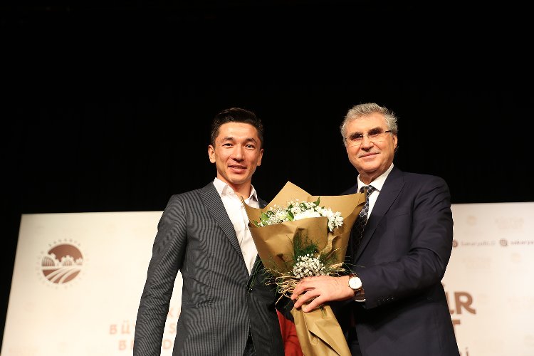 'Sakarya'nın spor tesisleri örnek alınmalı'