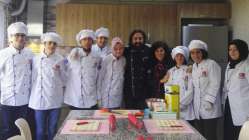 Şef Sünbül, öğrencilerle yemek yaptı