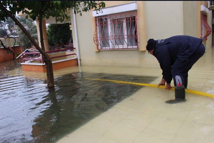 Sel mağduru Antalya'da hayat normale dönüyor