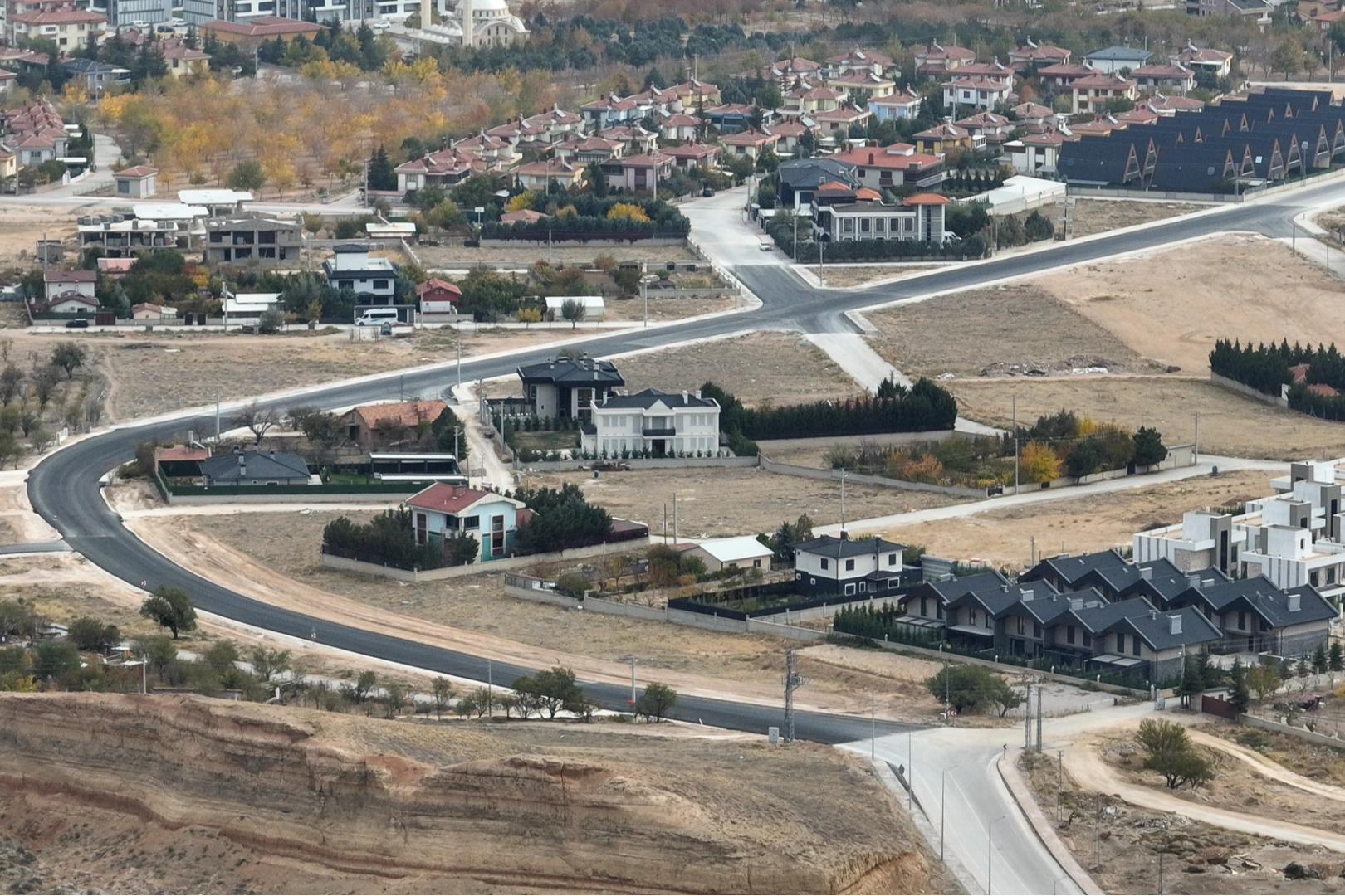 Selçuklu’da 40 bin metrekarelik alana asfalt