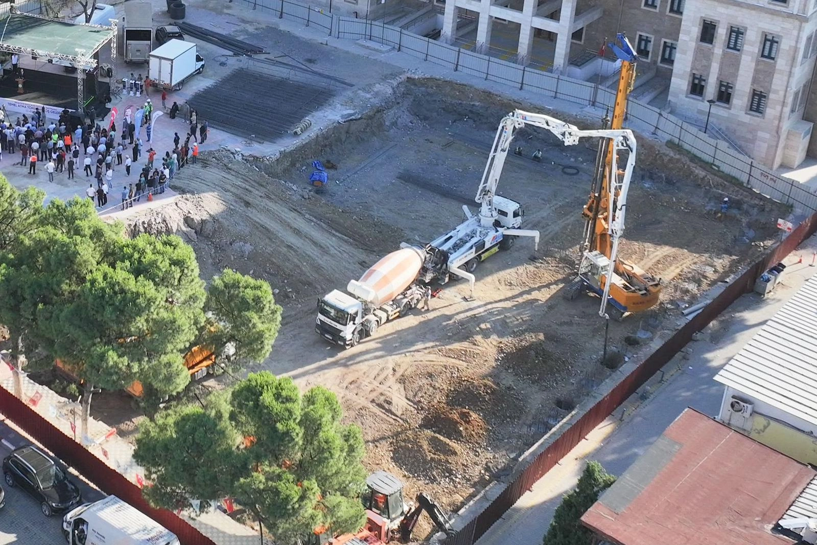 Soma’ya 100 milyon liralık meydan ve otopark