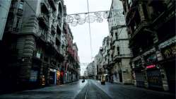 Taksim'de sokaklar boş kaldı