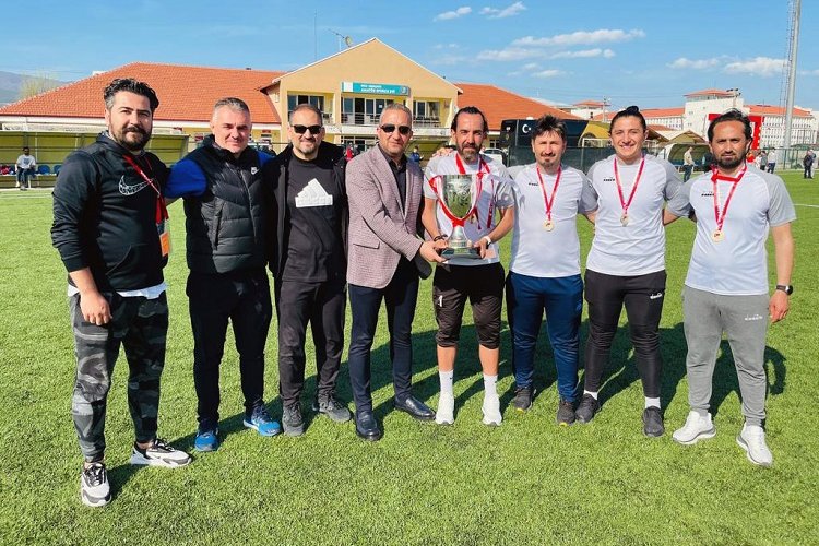 Talasgücü'nün U14'ü Türkiye şampiyonu