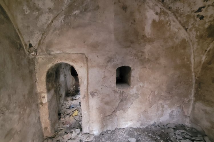 Tarihi hamam restore edilmeyi bekliyor 