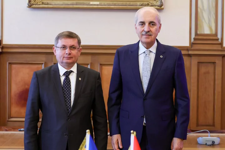 TBMM Başkanı Numan Kurtulmuş, Moldova Meclis Başkanı ile Roma’da buluştu