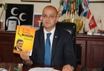 “Türkiye’de duran adam eylemini Karaosmanoğlu başlattı”