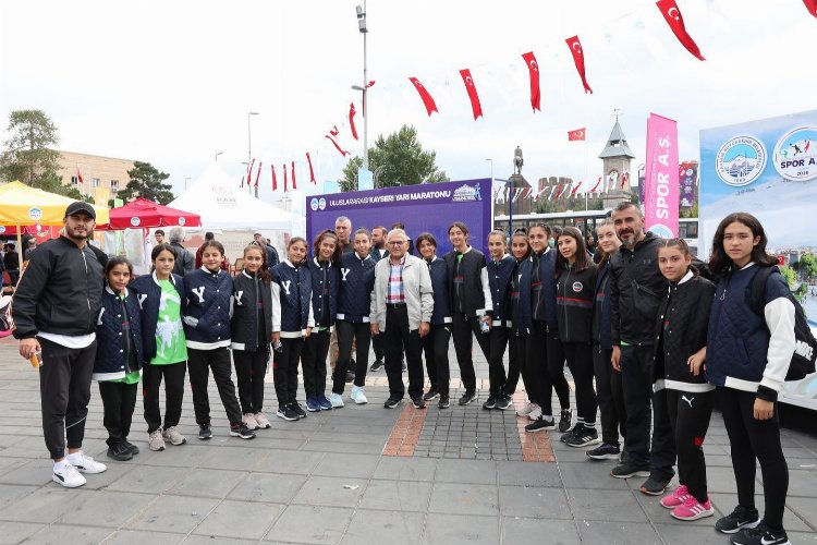 Uluslararası Kayseri Yarı Maratonu'nda ödüller sahibini buldu