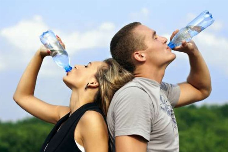 Yeni yılda ilk işiniz su içmek olsun!