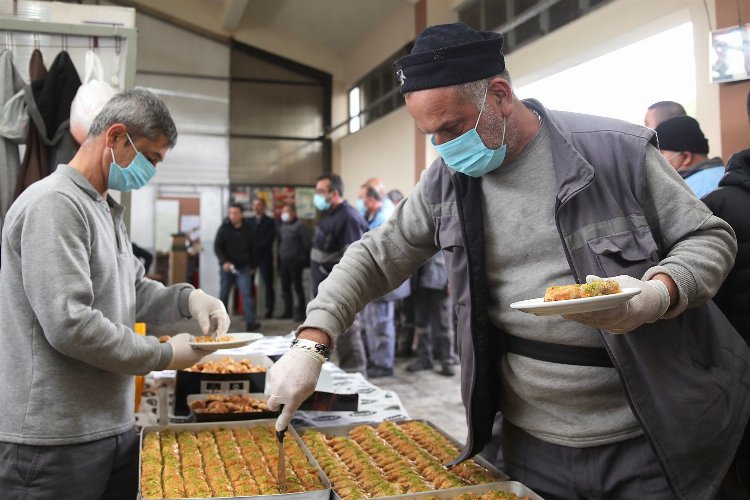 İzmir Bergama Belediyesi'ne maaş teşekkürü 