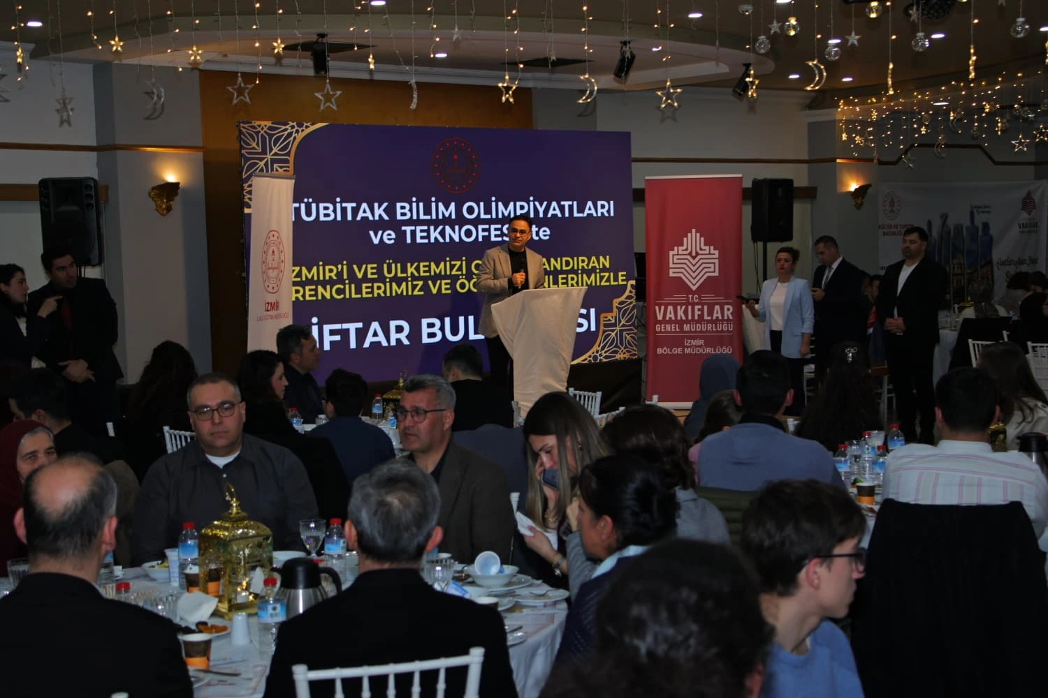 İzmir'de TÜBİTAK ve TEKNOFEST'in başarılı öğrenci ve öğretmenleri ağırlandı