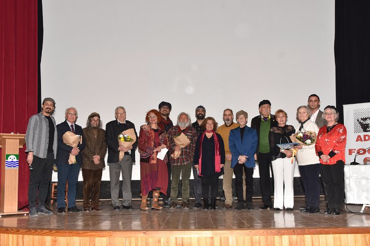 İzmir Foça'da Attila İlhan anıldı 