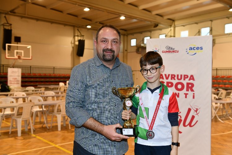 İzmir Çiğli'de Satranç Turnuvası heyecanı