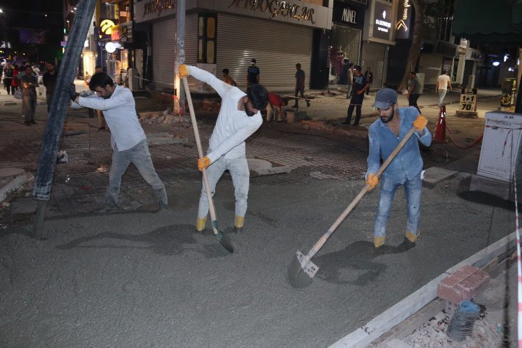 İzmit’in yolları betonlaşıyor