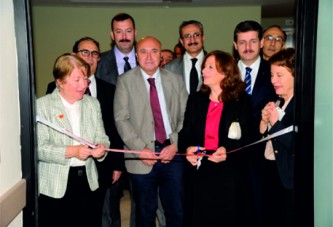 Tıp Fakültesi Kemik İliği Nakli Merkezi Açıldı