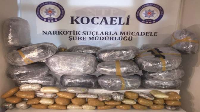 TIR’da gizlenmiş 151 kilo 300 gram Esrar maddesi ele geçirildi