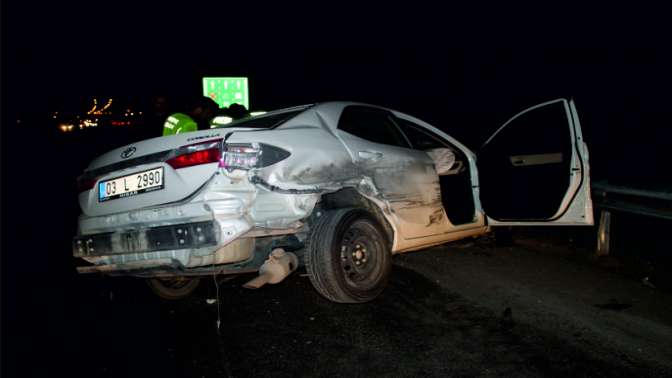 TIR ile çarpışan otomobilden yaralı kurtuldu