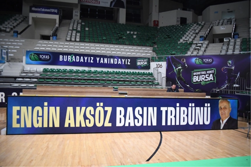 Tofaş, duayen gazeteci Engin Aksöz’ün ismini 'Basın Tribünü'nde yaşatacak