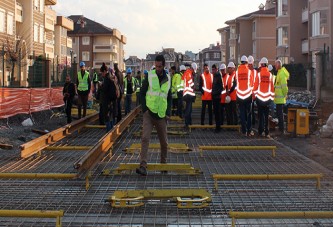 Tramvayın ilk rayı monte edildi