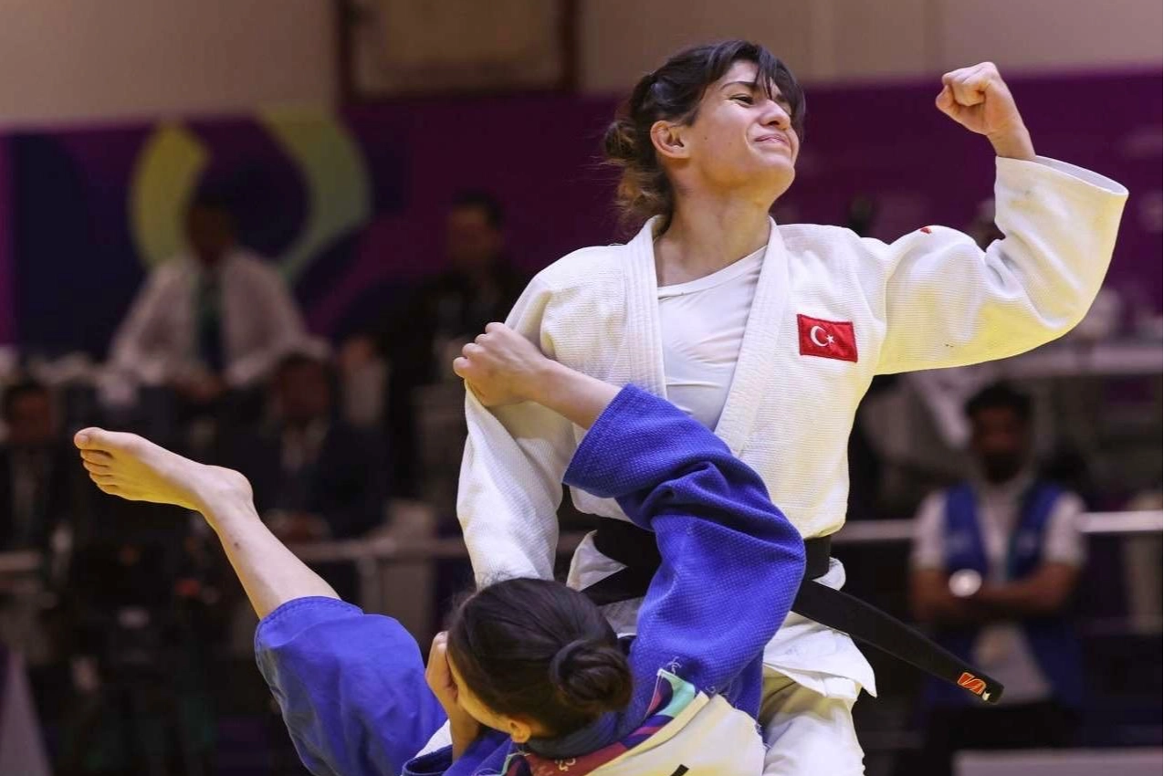 Tuğçe Beder'den Riyad'da altın madalya