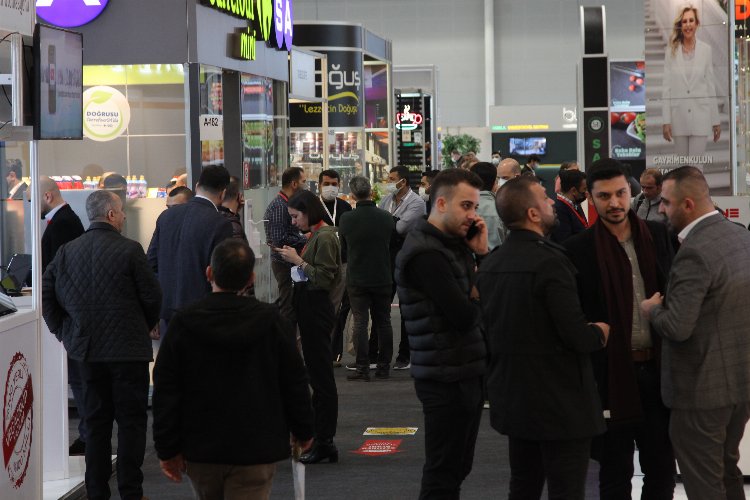 Türk markalarını büyüten 'Bayim Olur musun' fuarı açıldı