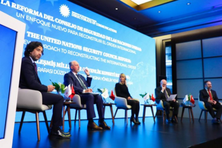 Türkiye Arjantin'de 'reform' paneli düzenledi