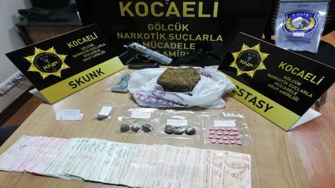 Uyuşturucu operasyonunda 12 kişi tutuklandı
