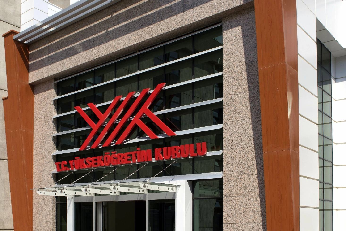YÖK'ten 'Bilgi' açıklaması... Öğrenciler mağdur edilmeyecek