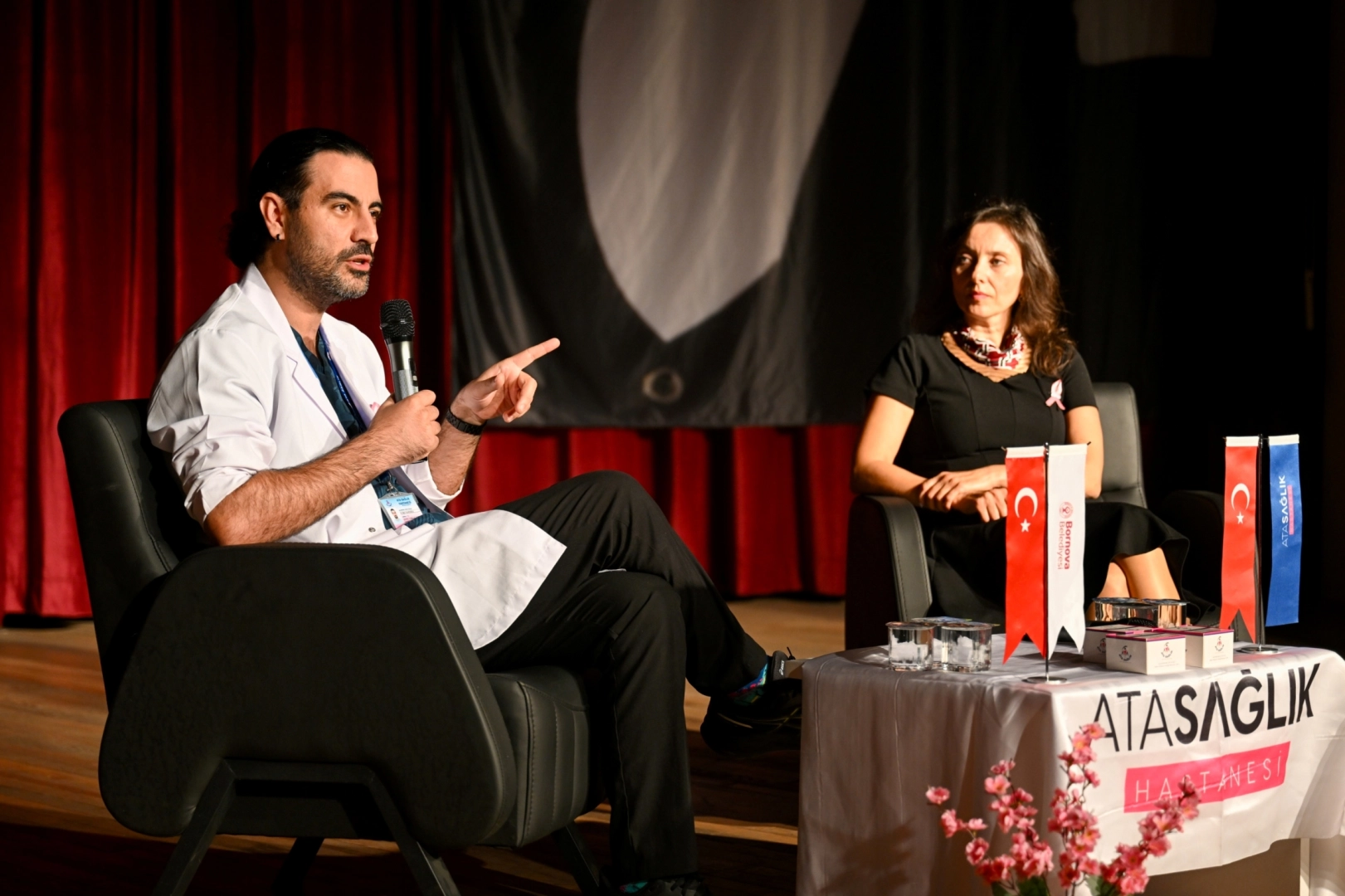 İzmir Bornova'dan meme kanseri farkındalığı İzmir Bornova'dan meme kanseri farkındalığı