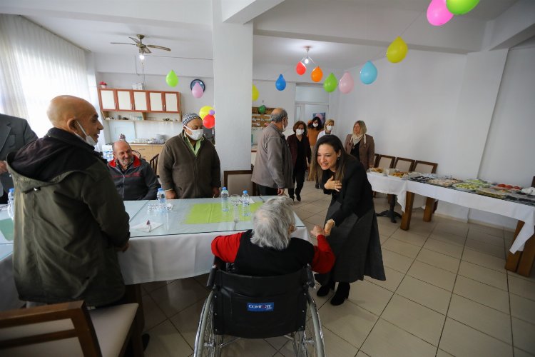 İzmir Efes Selçuk'ta huzurevi ziyareti 