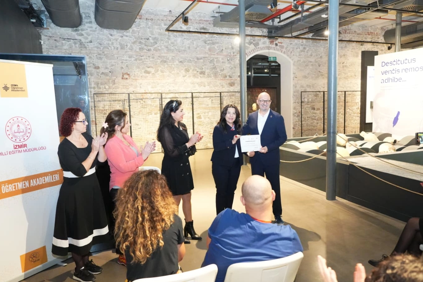 İzmir Öğretmen Akademileri'nde interaktif eğitim