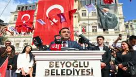 SIRADA BEYOĞLU BELEDİYESİ'Mİ VAR